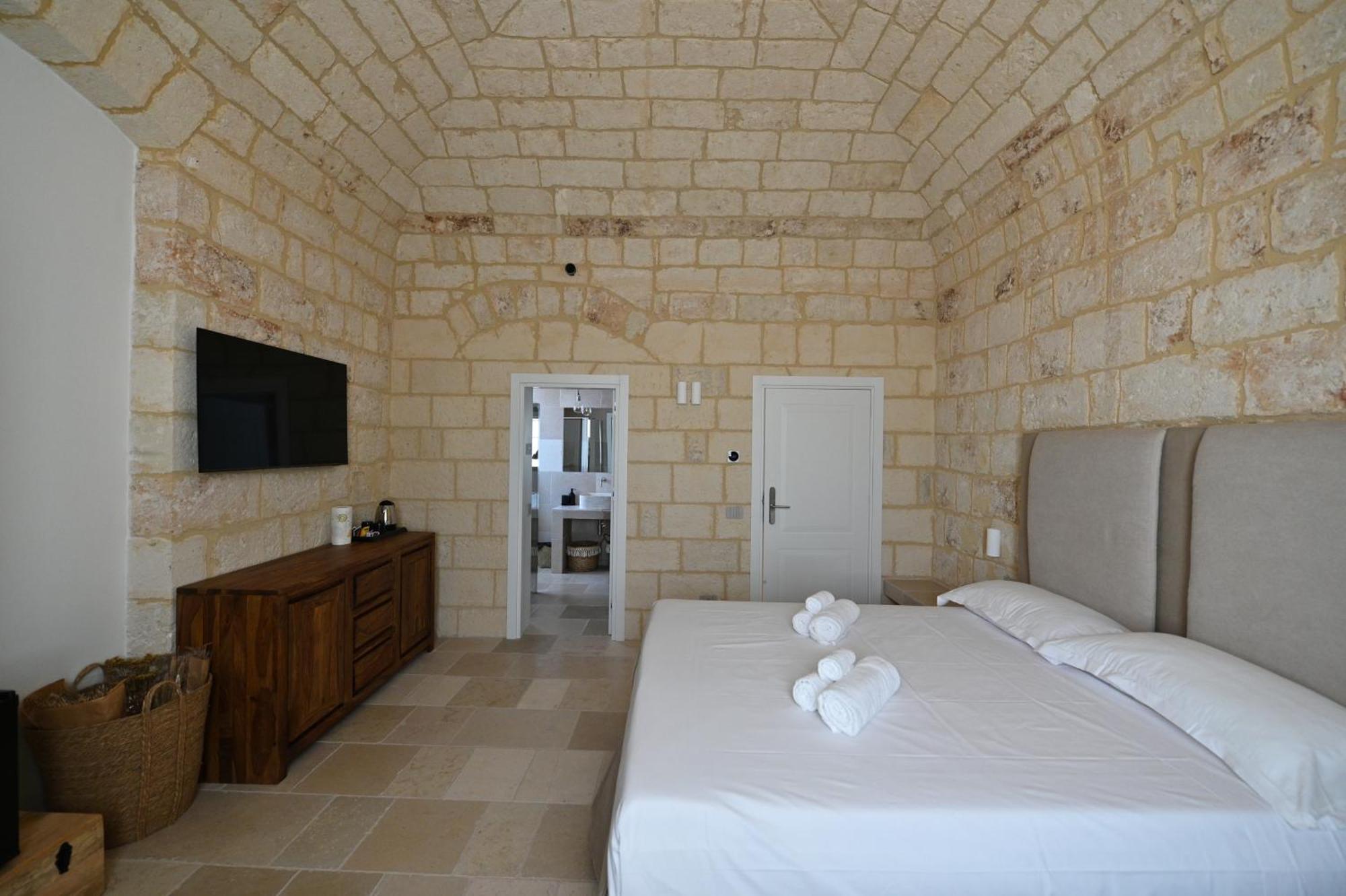 Palazzo Momi Bed & Breakfast Bari Exterior photo