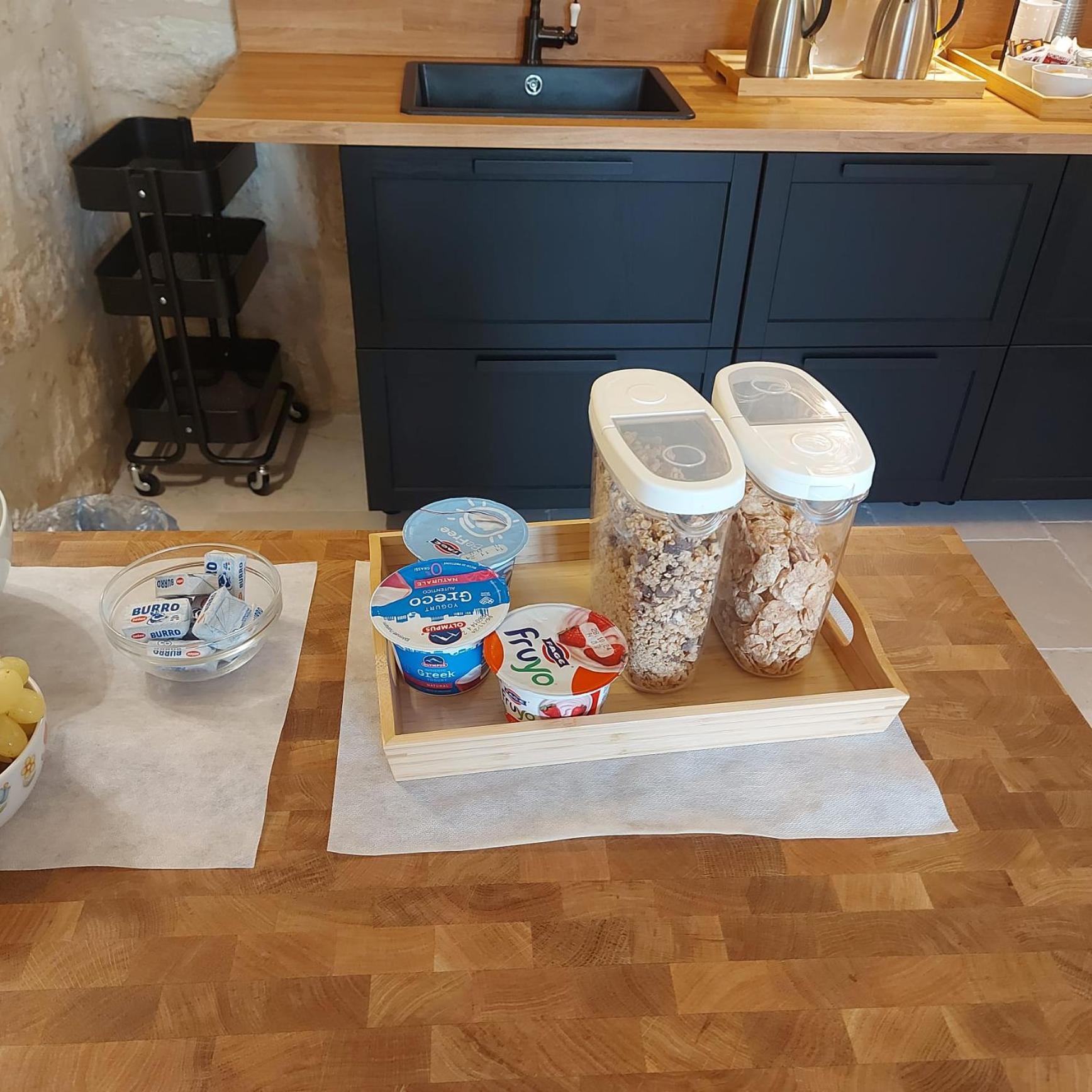Palazzo Momi Bed & Breakfast Bari Exterior photo