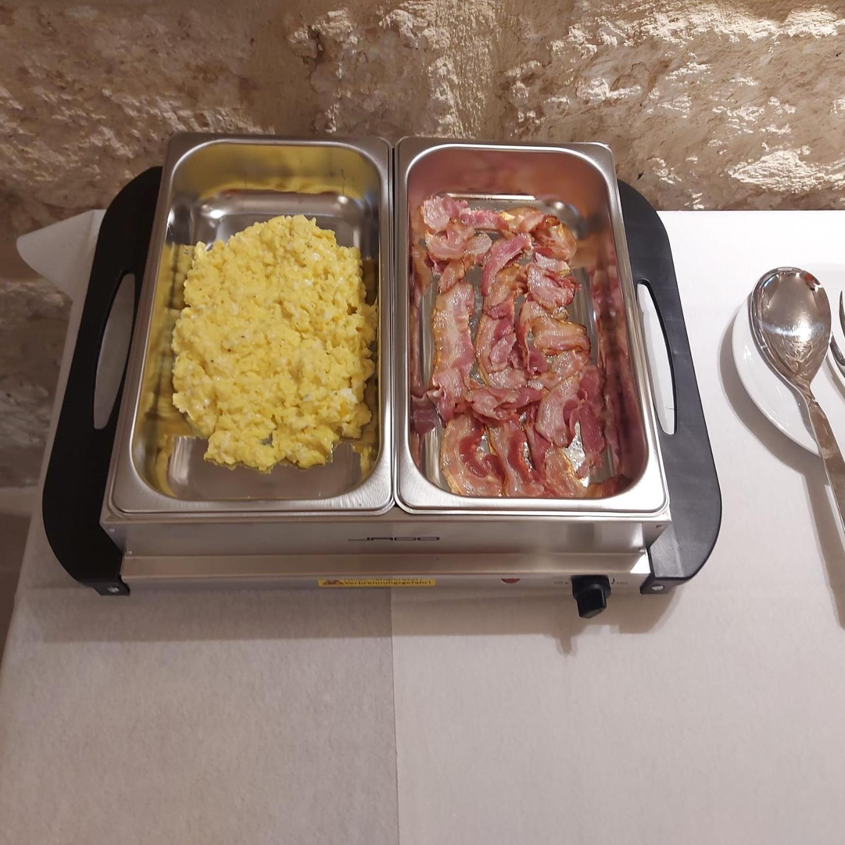 Palazzo Momi Bed & Breakfast Bari Exterior photo